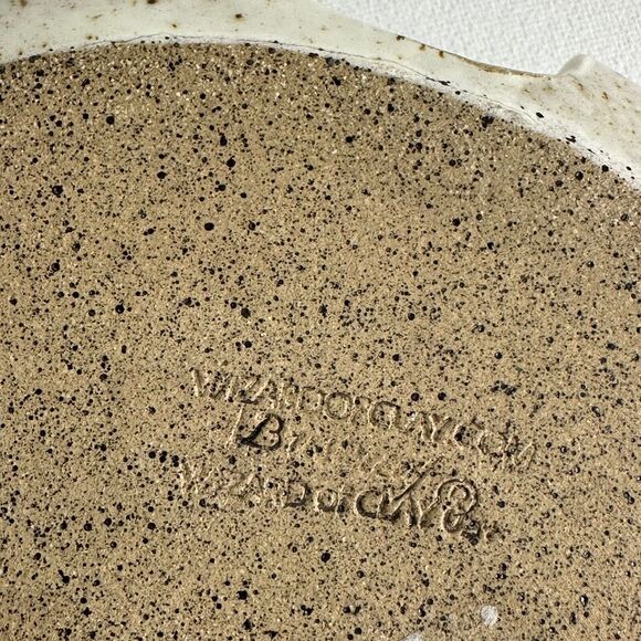 wizard of clay pottery maple leaves wall hanging Vase - Picture 5 of 7